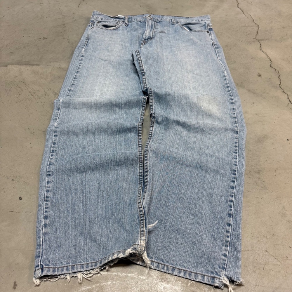 Vintage y2k Levi's 505 Denim Jeans